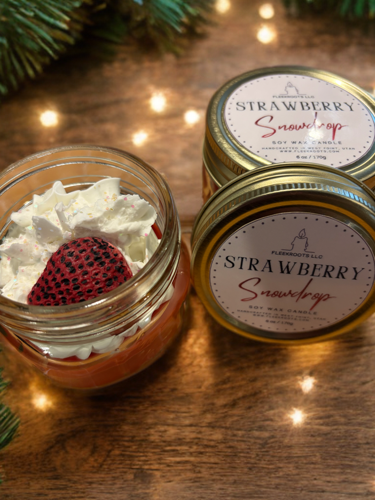 Strawberry Snowdrop – Handcrafted Artisan Candle (6 oz)